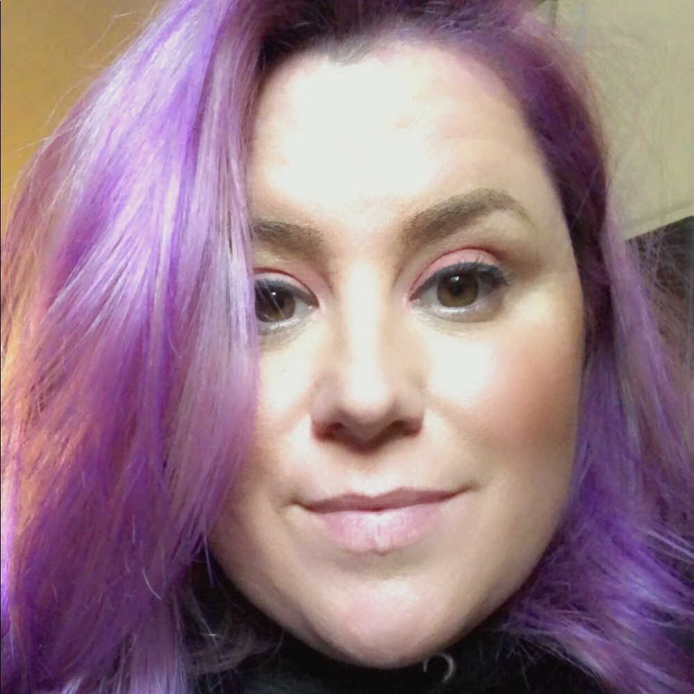 Meet your Posher, Lauren